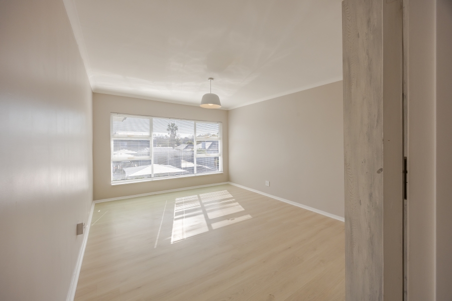 4 Bedroom Property for Sale in Belgravia Western Cape